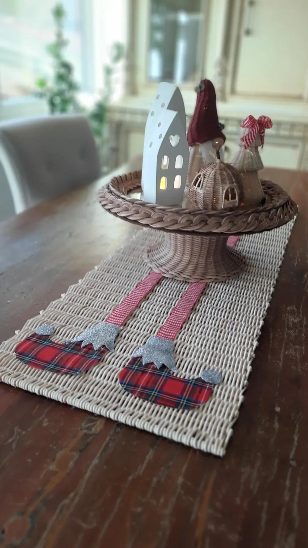 RATTAN NOEL RUNNER